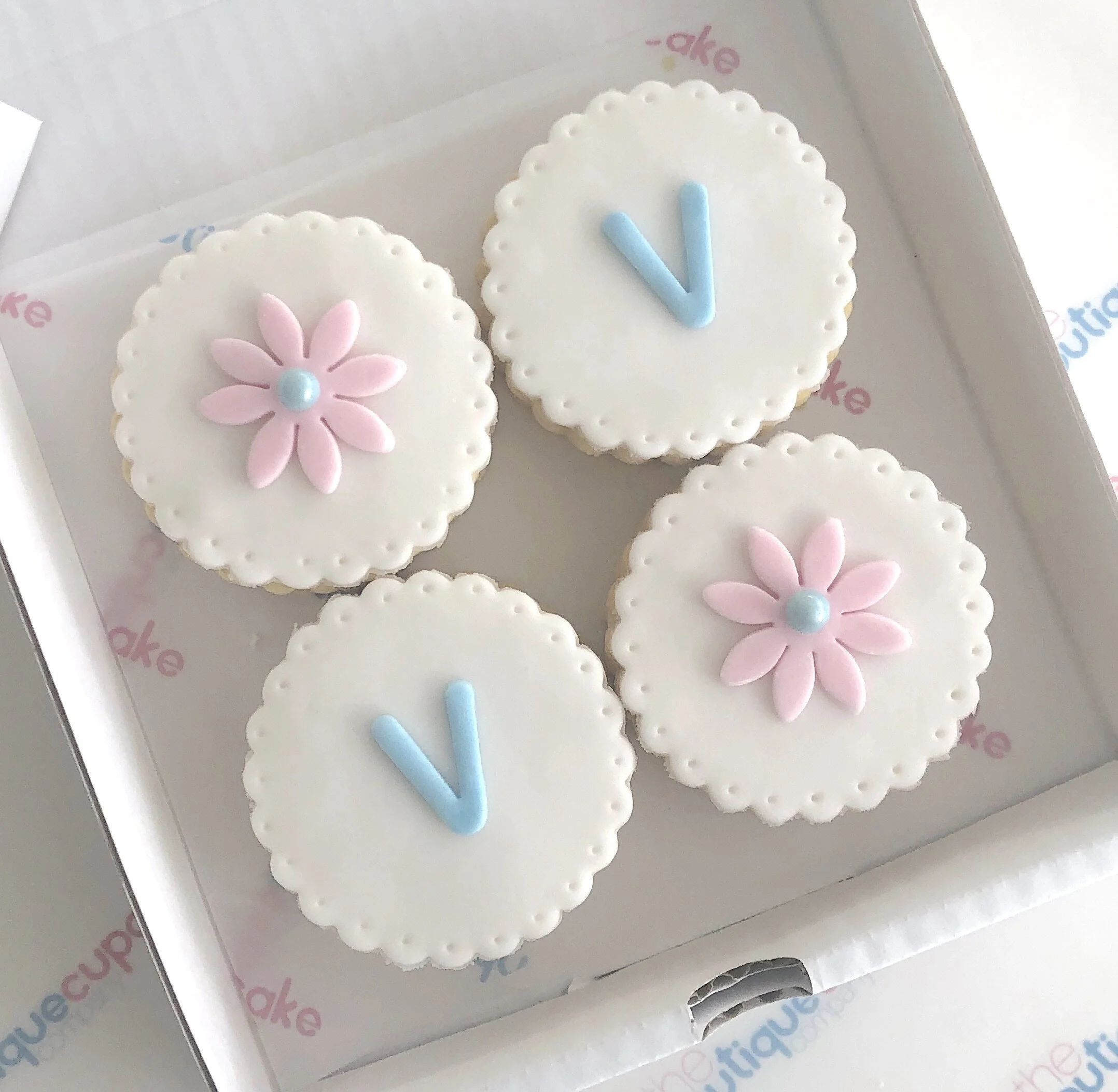 Initial Biscuit Creams