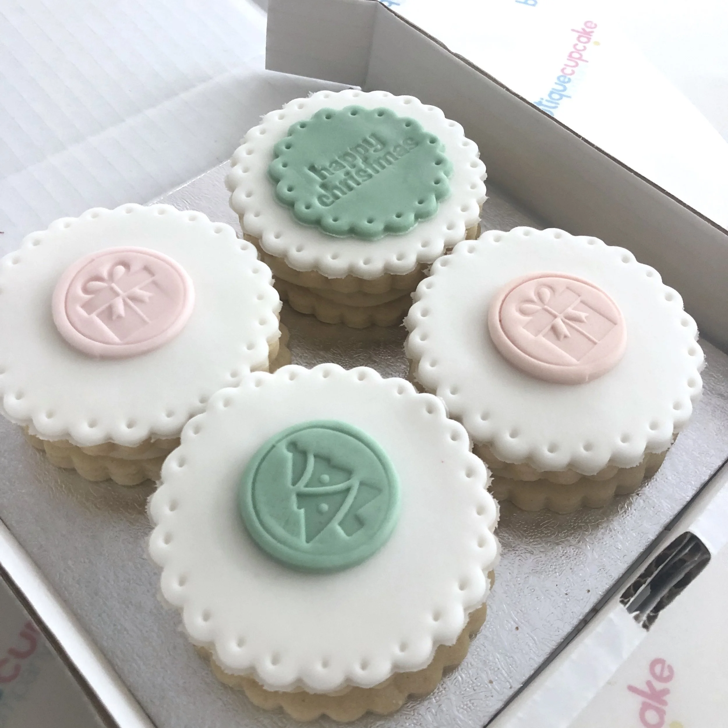 Xmas tree large biscuit creams 2.JPG