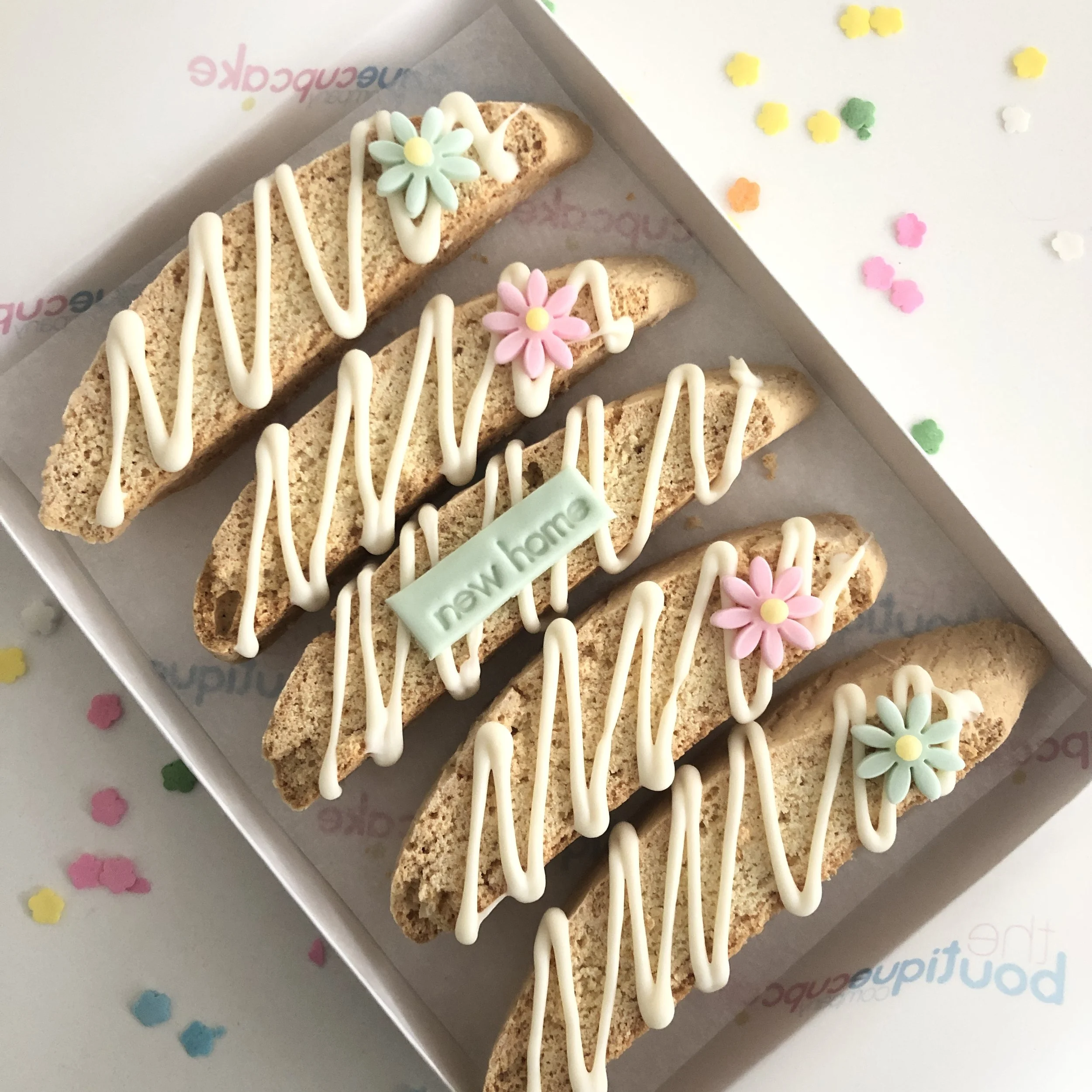 Biscotti - new home daisies.JPG