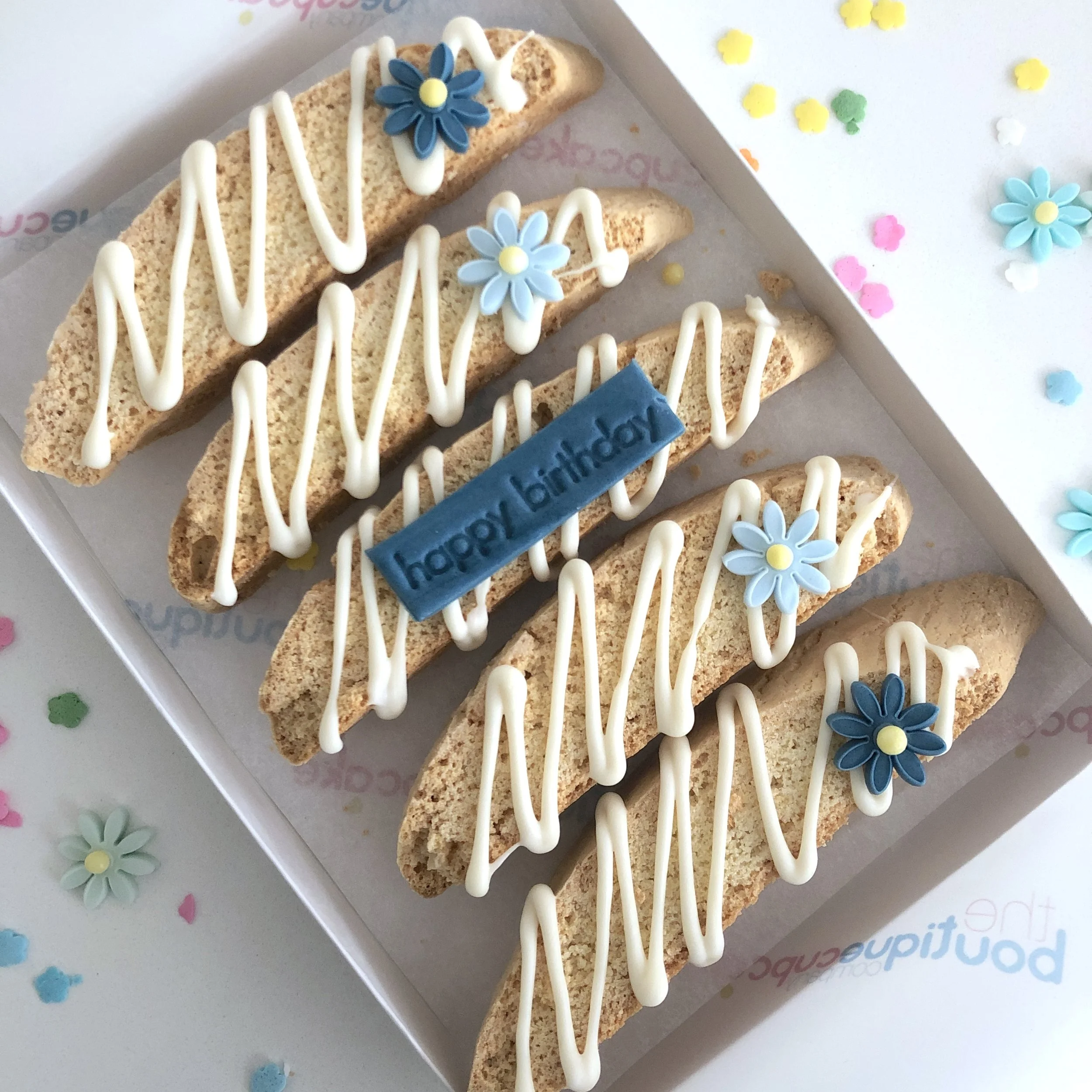 Biscotti - happy birthday daisies blue.JPG