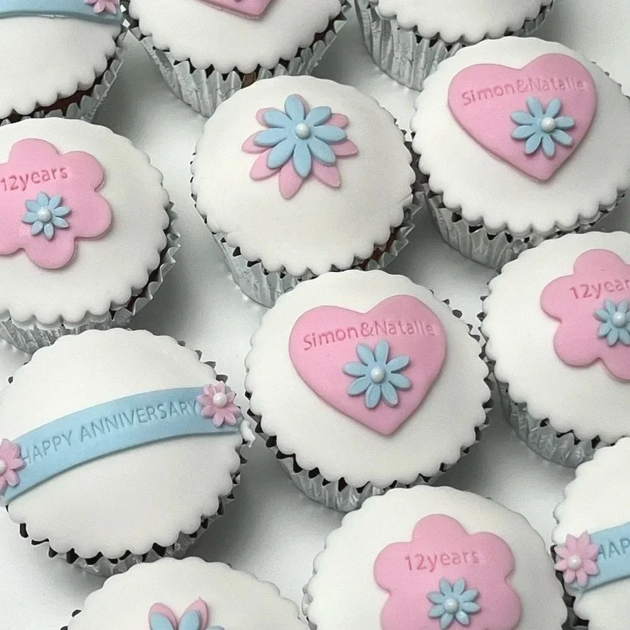 Personalised cupcake gift box for special occasions – UK nationwide delivery