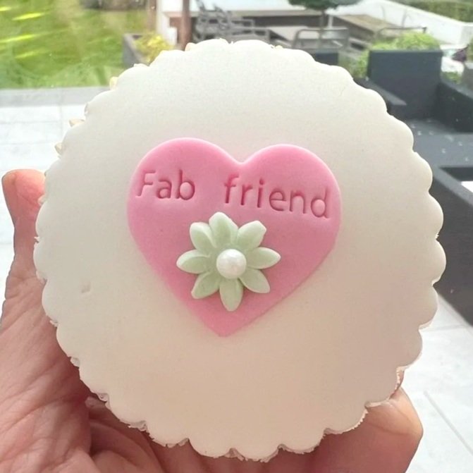 Personalised individual cupcake – UK nationwide delivery