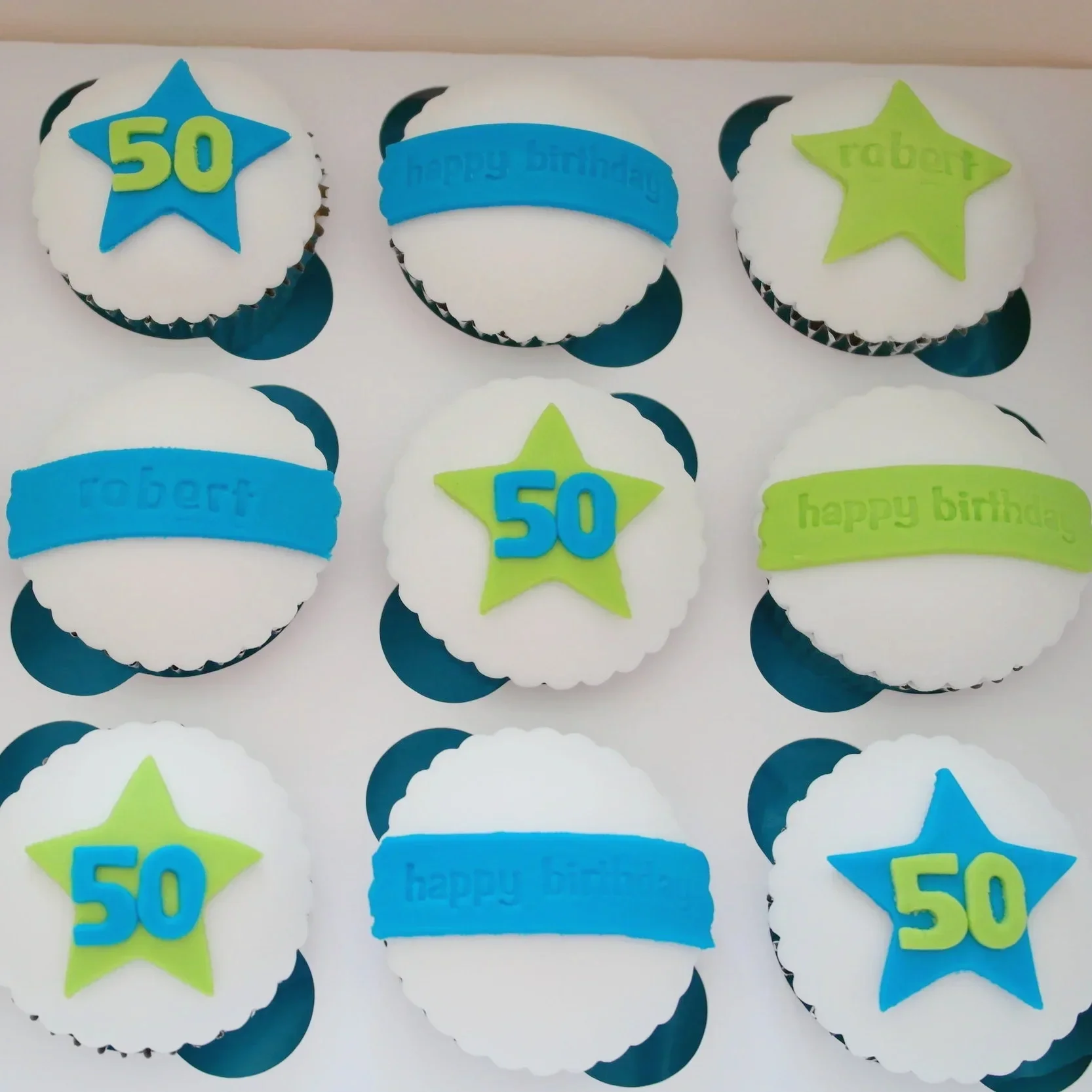 Personalised cupcake gift box for special occasions – UK nationwide delivery