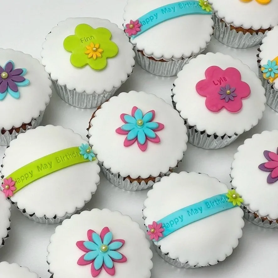 Personalised cupcake gift box for special occasions – UK nationwide delivery