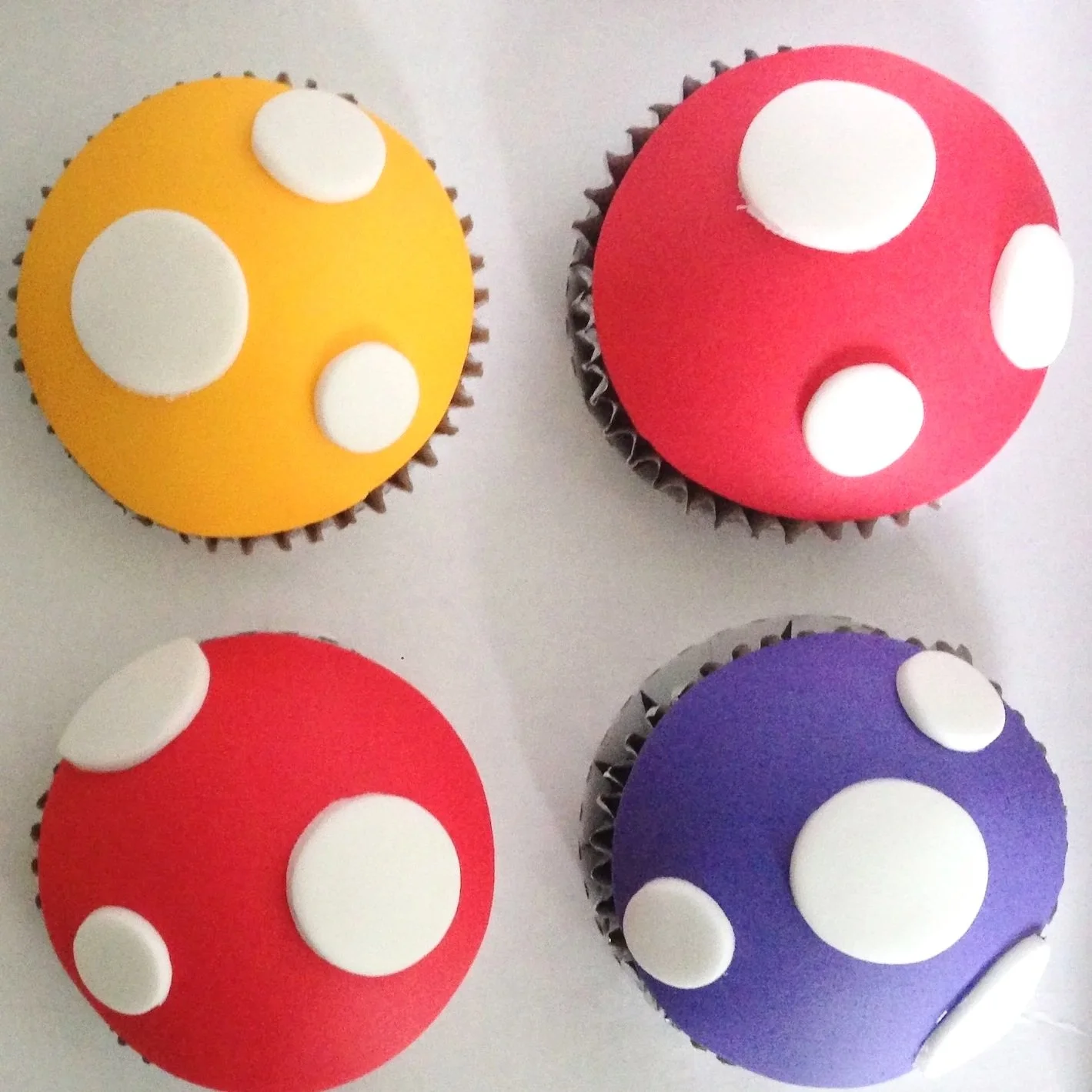 Personalised cupcake gift box for special occasions – UK nationwide delivery