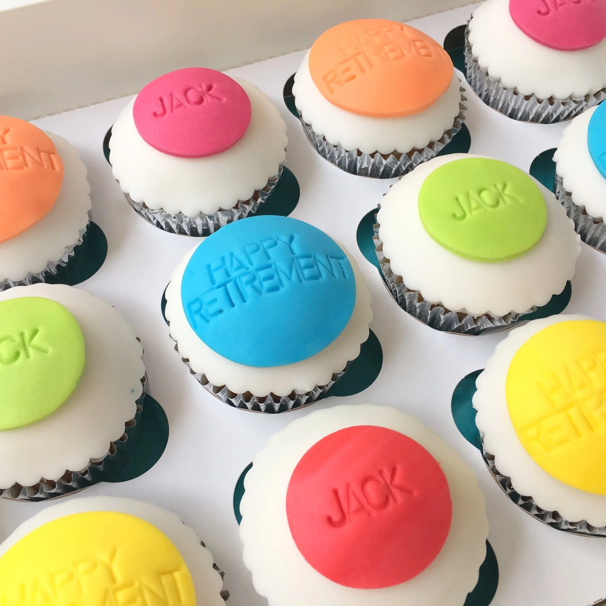 Personalised cupcake gift box for special occasions – UK nationwide delivery