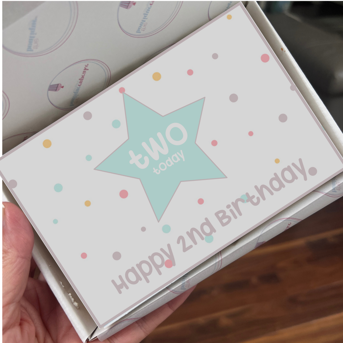 Personalised edible birthday cards, made from cake, for every occasion – UK nationwide delivery