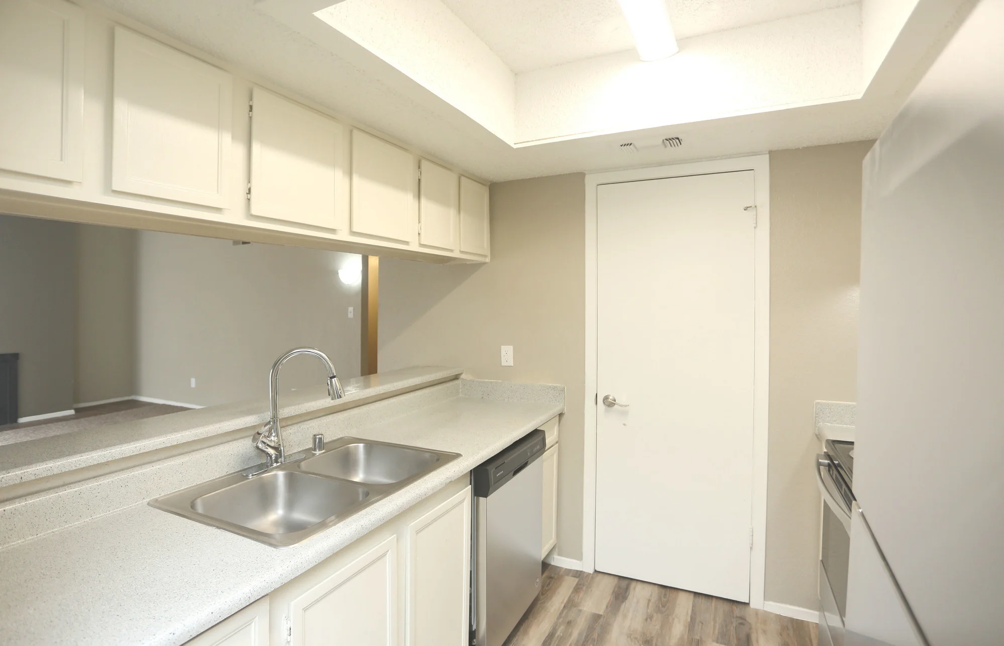 the-boulders-lubbock-tx-2br-2ba-kitchen.jpg
