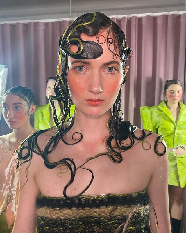 Monday a week ago, we made a live broadcast on Davines Education FB.
We showed five models where we were inspired by hairstyling as seen in Renaissance paintings that we visualized into a &ldquo;Blade Runner&rdquo; like future environment.
We have wo