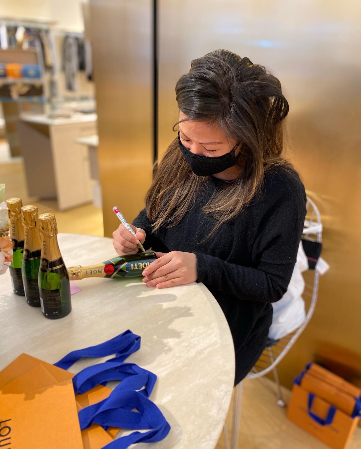 Throw back to when I was 7+ months pregnant and still doing calligraphy on-sites at @louisvuitton! I think the store manager and workers were shocked 😂 it&rsquo;s more obvious in this photo but if you swipe, you can&rsquo;t really tell when you look