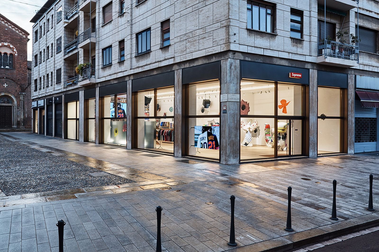 SUPREME | Corso Garibaldi 20, Milan