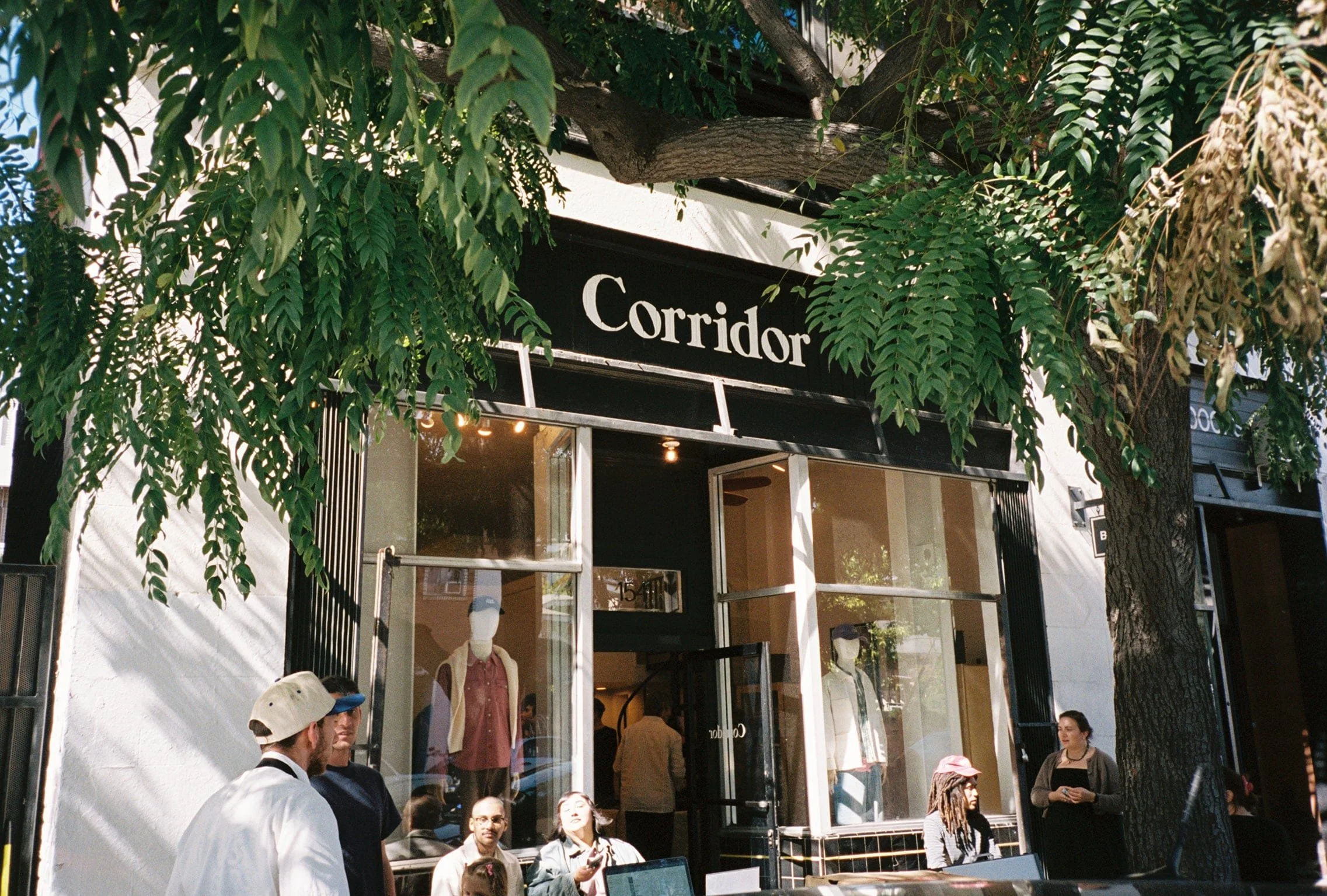 CORRIDOR | 1541 Echo Park Avenue, Los Angeles
