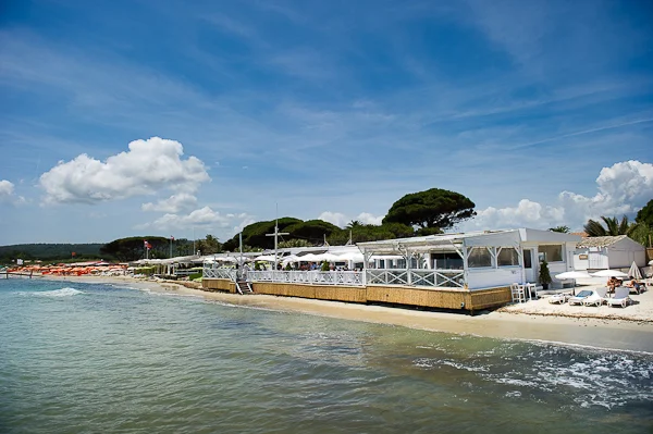 La Tropezina I only found out about this beach restaurant last year although it has been going for quite some time. It is probably one of the closest to St Tropez on the Pampelonne stretch and everything is covered in white. I went there with my sister, brother-in-law and my nephew and niece, Phoenix and Ines. We particularly loved the signature dish of Provencal ravioli with spinach in a wonderfully cheesey, creamy sauce. It was reasonably priced with friendly service. Quartier Pinet, Route de Tahiti, 83350 Ramatuelle, France +33 4 94 97 36 78 https://www.golfe-saint-tropez-information.com/fr/sorties/restauration/ramatuelle/tropezina/5334