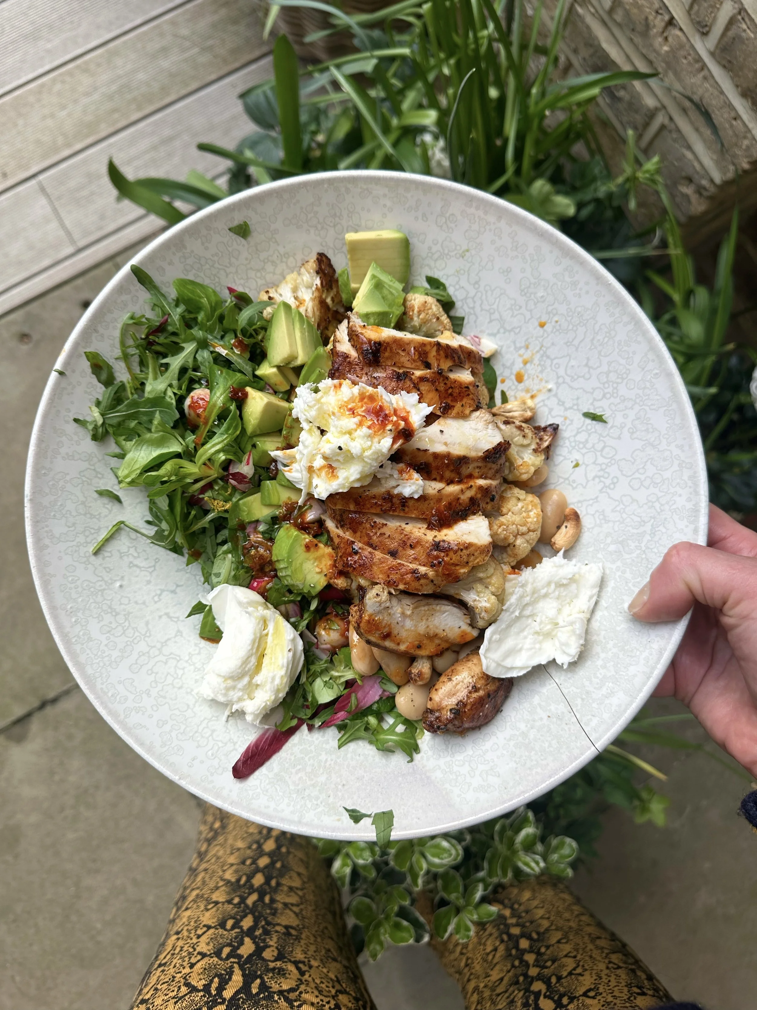  Butter Chilli Chicken, Mozzarella Salad with Greens, Toasted Cashews, Butter Beans, Chipotle Dressing