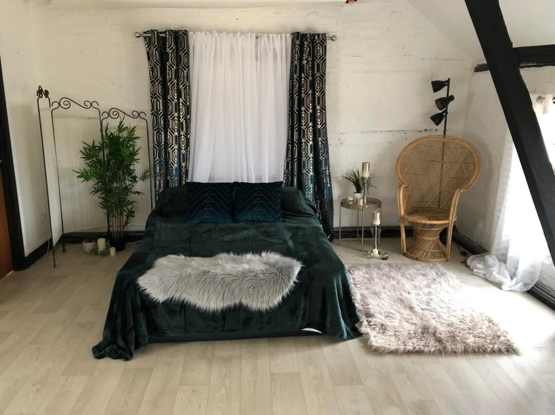 All set for the next boudoir sessions. I&rsquo;m still yet to announce the winners from Decembers competition as I&rsquo;ve been really busy with editing weddings. 
I will be announcing this next week 🥳