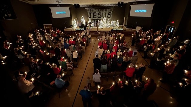 Candlelight service 2023 part 2.jpeg