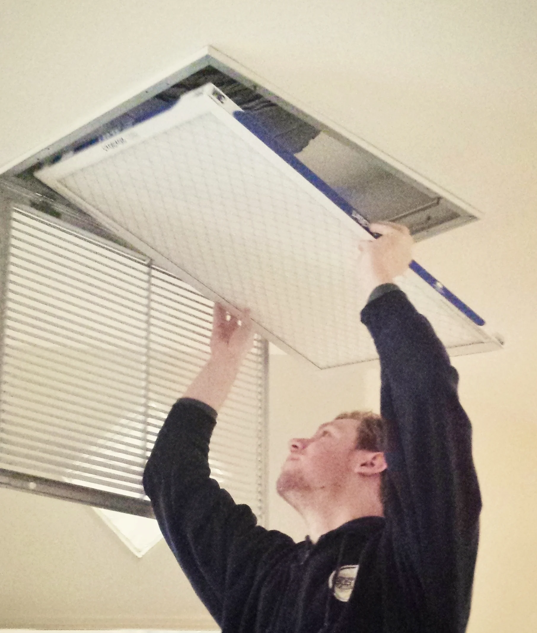 changing air filter.jpg