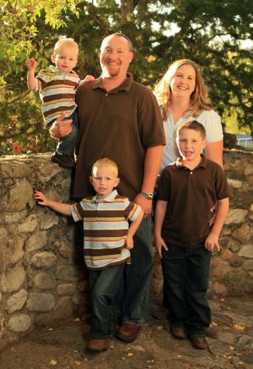 Tobias Peterson family fall 2008 - newsletter.jpg