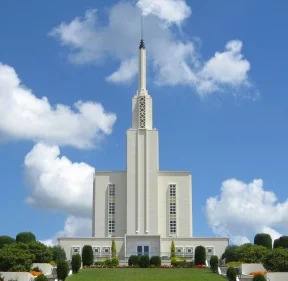 Hamilton New Zealand Temple.jpg