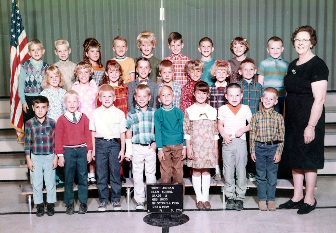 2nd Grade - 1968-1969 - Mrs. Ross.jpg