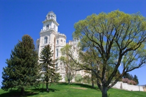 https://images.squarespace-cdn.com/content/v1/5a441269ace864a5558aaded/1558131428779-LZ1O43C4TR3Q74T7D2TN/Manti+Utah+Temple+(1).jpg?format=300w
