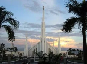 Manila Philippines Temple.jpg