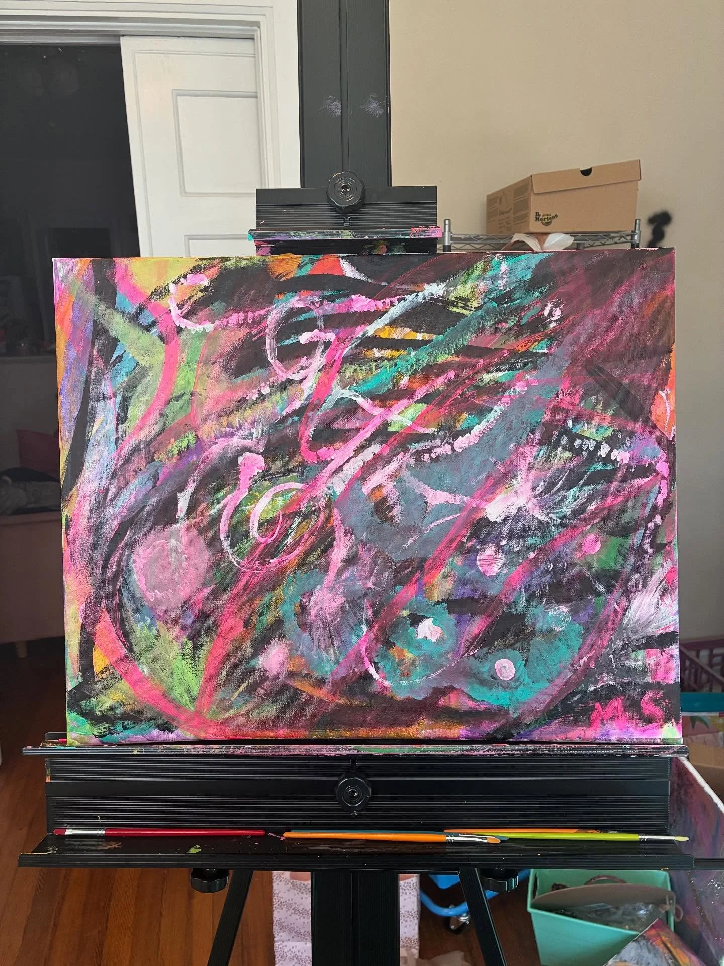 &ldquo;Shooting at stars&rdquo; 
acrylic on white canvas 

This painting was a struggle not going to lie. It took me several layers to finally feel happy with it. Mostly because I was processing a lot while I was painting it.

Things haven&rsquo;t be