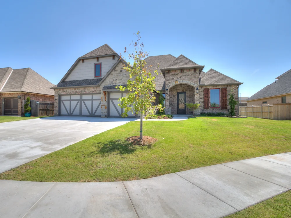 3204 Sycamore Dr - MLS-5.jpg