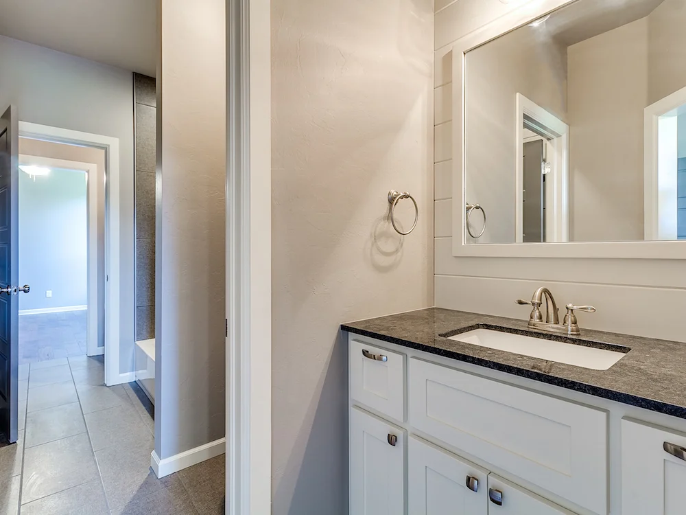 3204 Sycamore Dr - MLS-27.jpg