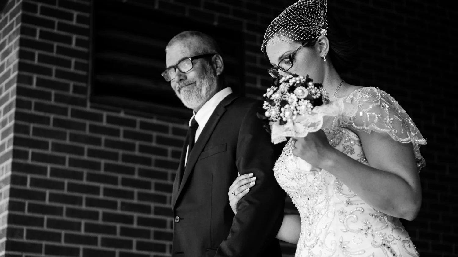 Minneapolis Wedding Photographer, Shakopee Wedding Photography, Huber Park Wedding Ceremony, Turtles 1890 Social Club Wedding Reception