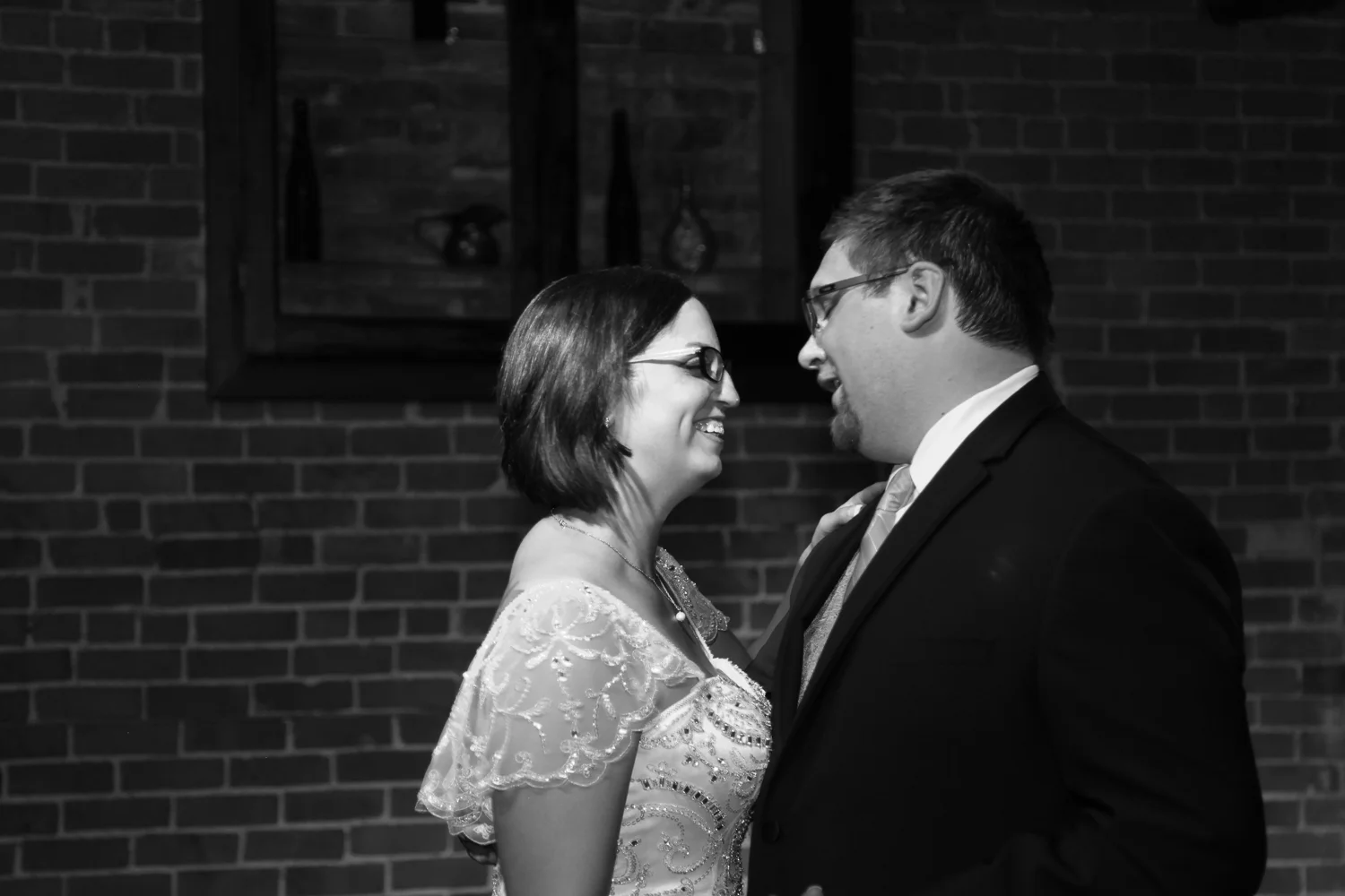 Minneapolis Wedding Photographer, Shakopee Wedding Photography, Huber Park Wedding Ceremony, Turtles 1890 Social Club Wedding Reception