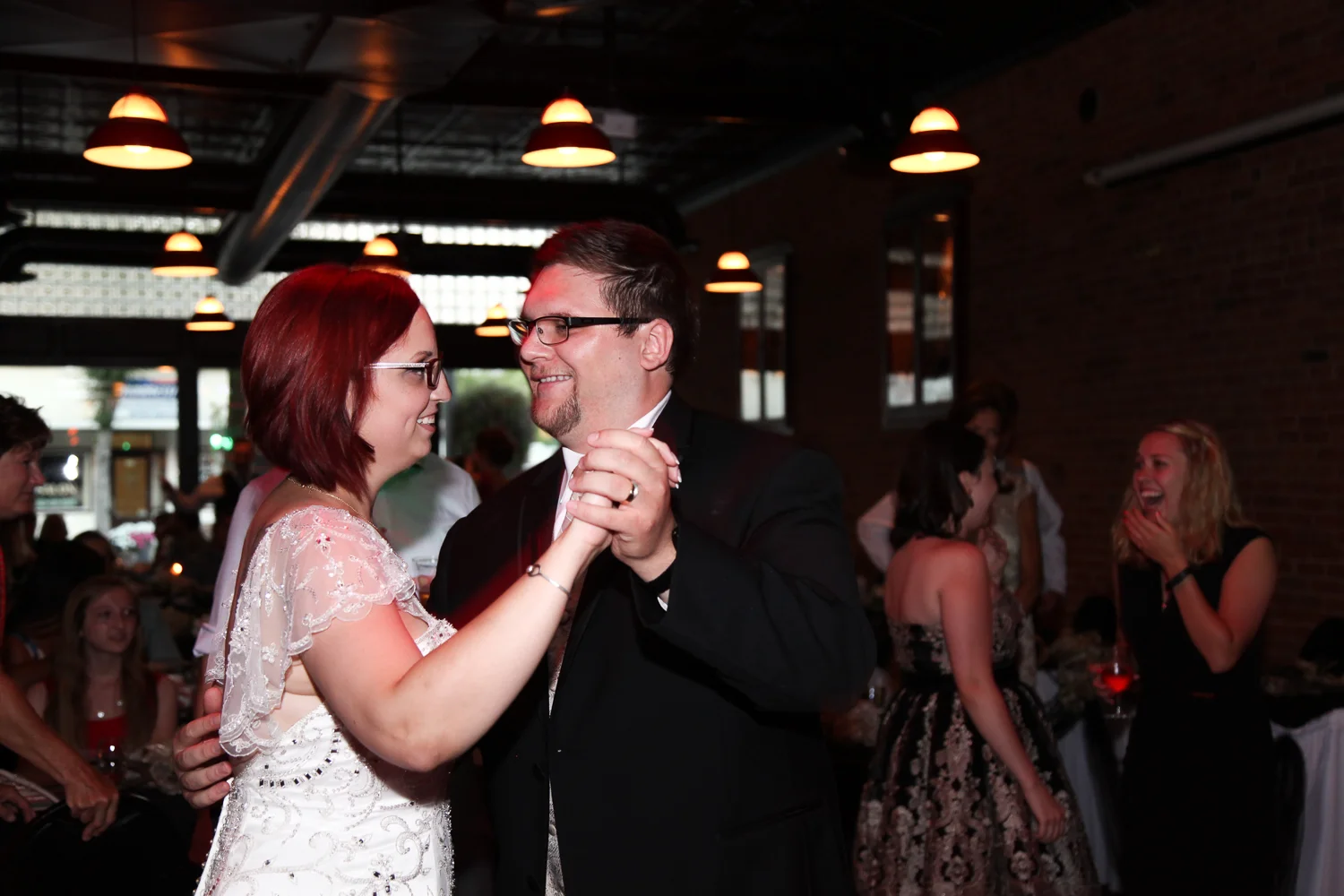 Minneapolis Wedding Photographer, Shakopee Wedding Photography, Huber Park Wedding Ceremony, Turtles 1890 Social Club Wedding Reception
