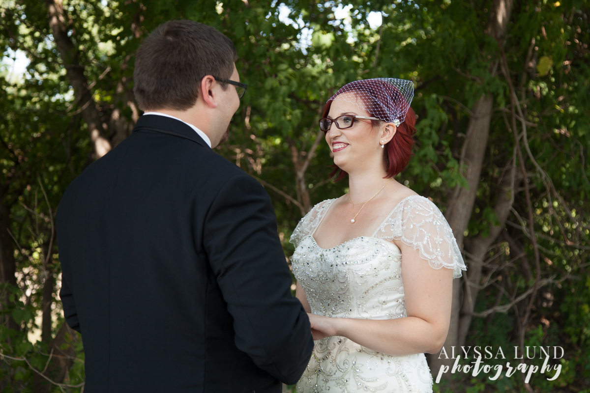 Minneapolis Wedding First Look for a Stress-Free Wedding Day