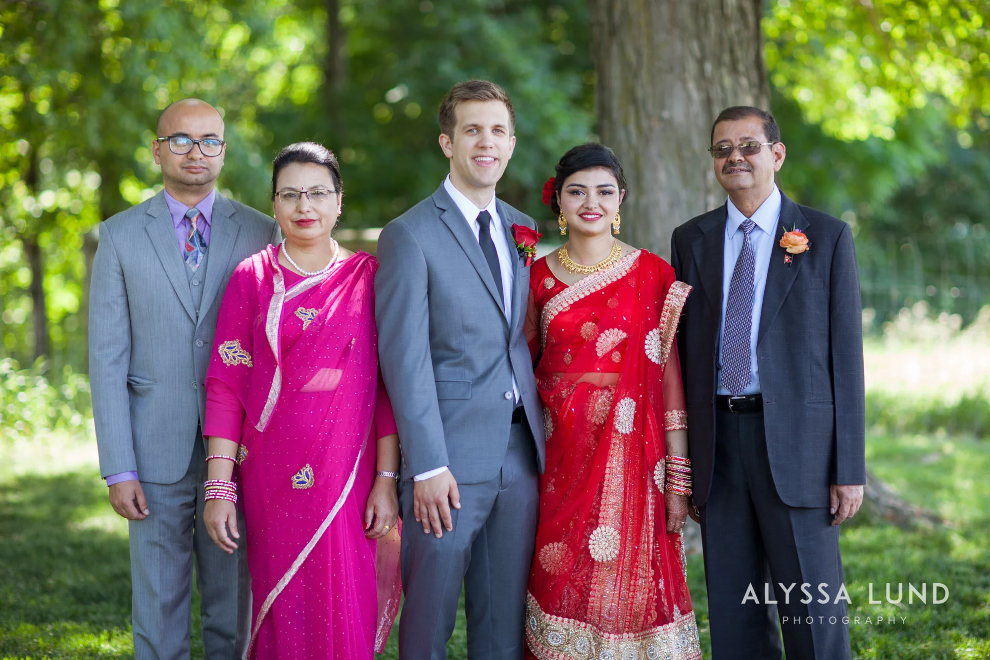 Minneapolis Outdoor Wedding Candids-01