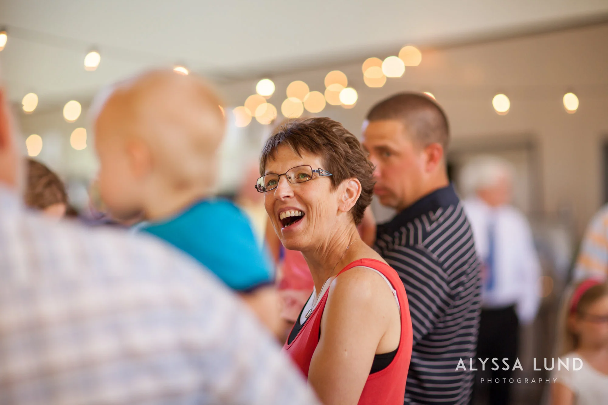 Minneapolis Outdoor Wedding Candids-08