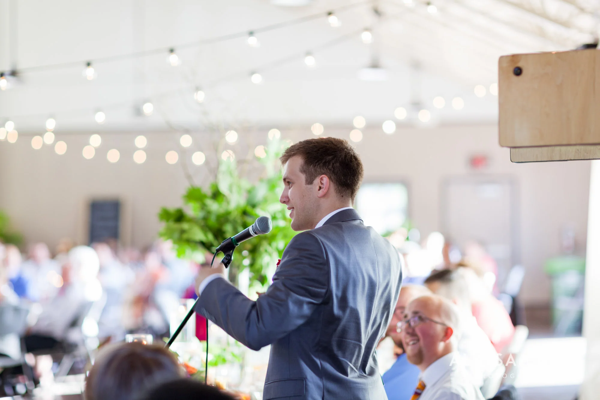 Minneapolis Outdoor Wedding Candids-20