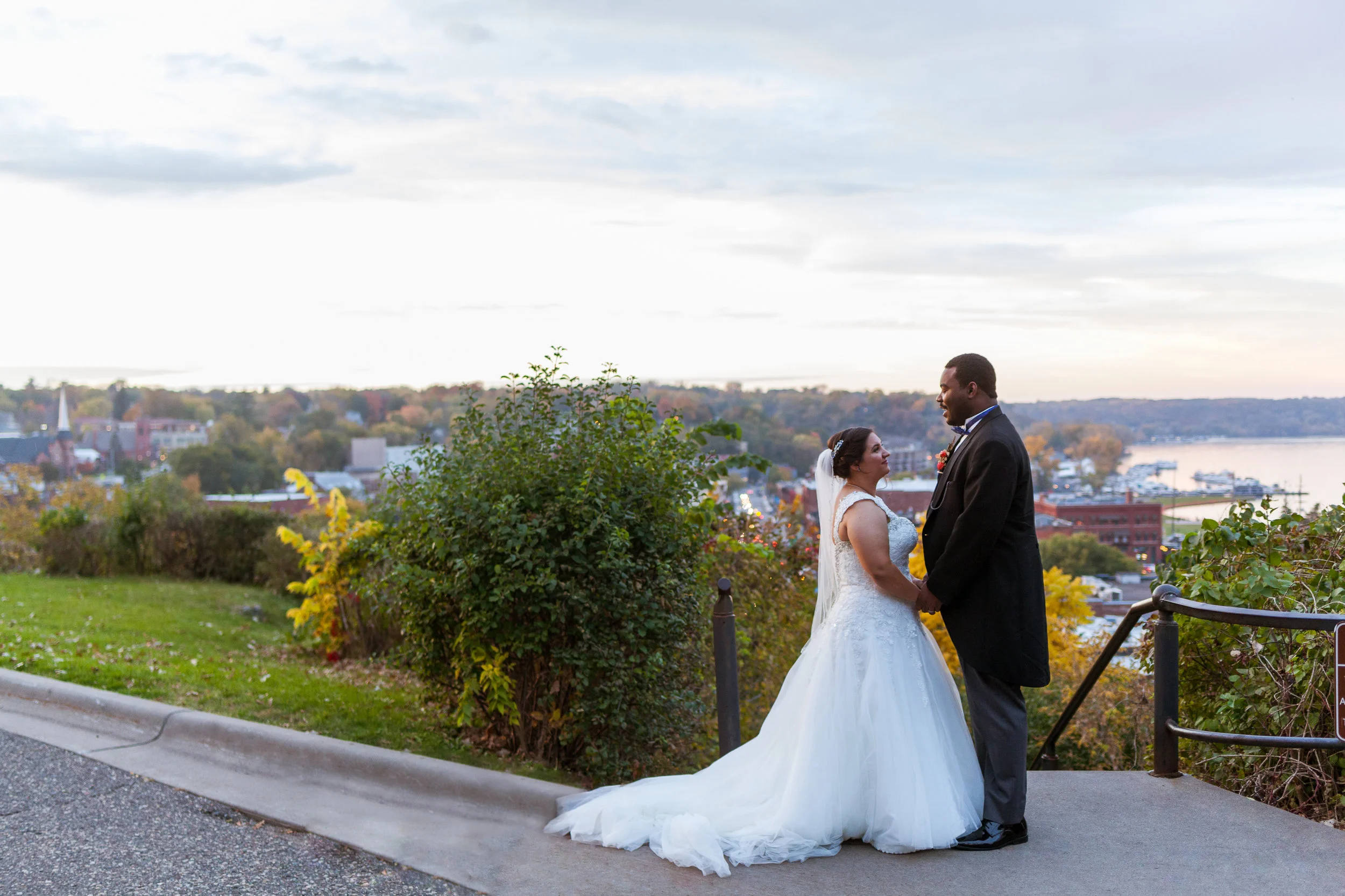 Creative Wedding Photography Stillwater Rivertown Inn-30