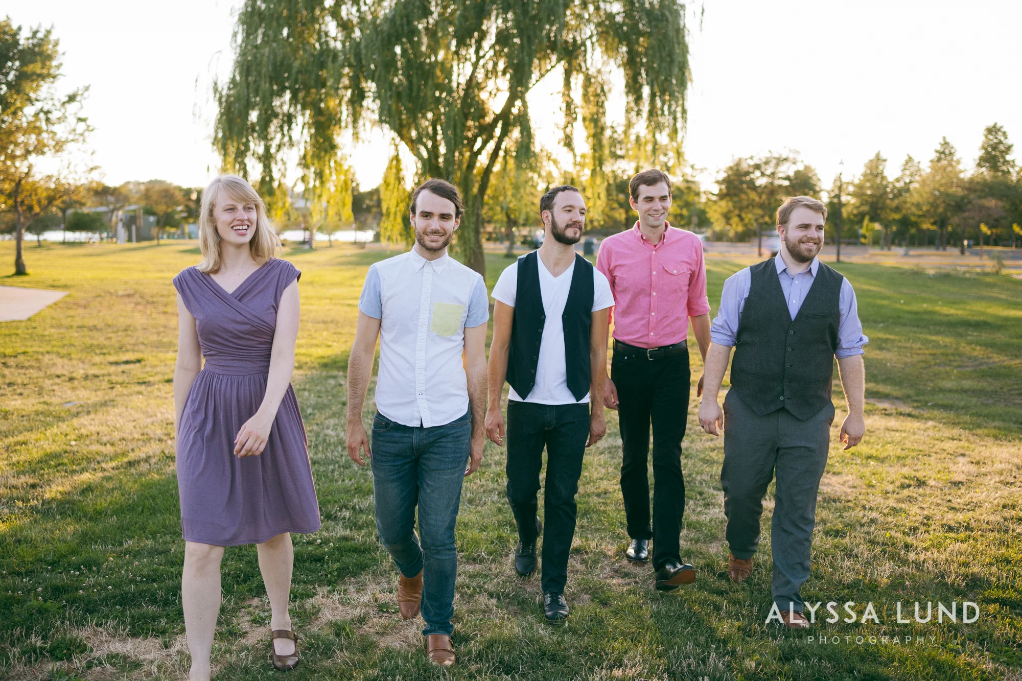 Minneapolis Creative Wedding Party Photos-10