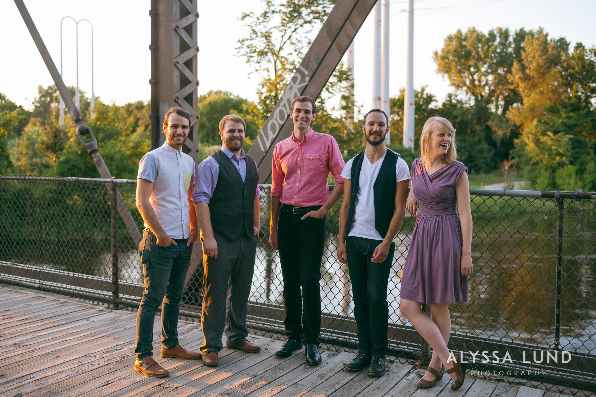 Minneapolis Creative Wedding Party Photos-12