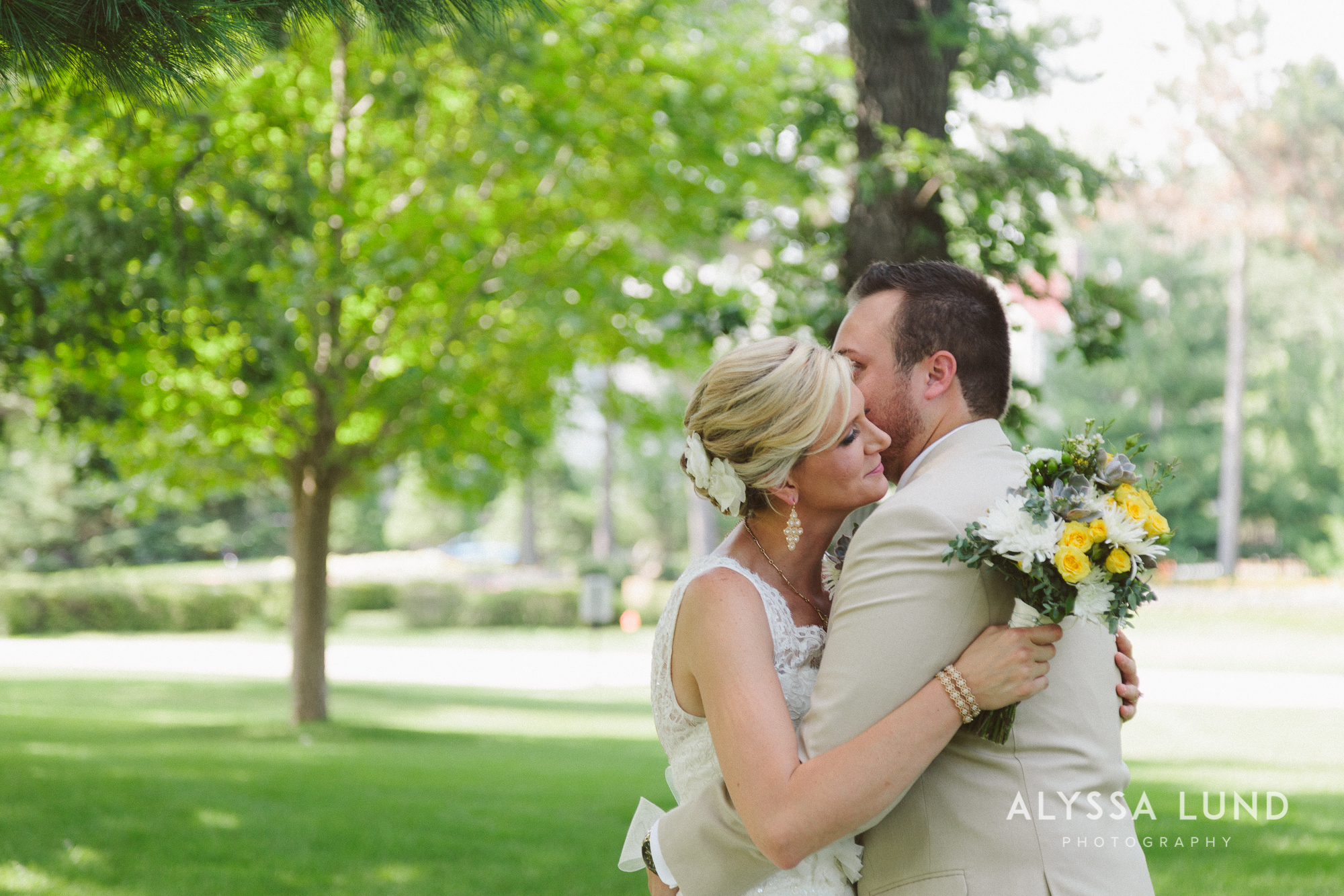 Minnesota Backyard Wedding-06