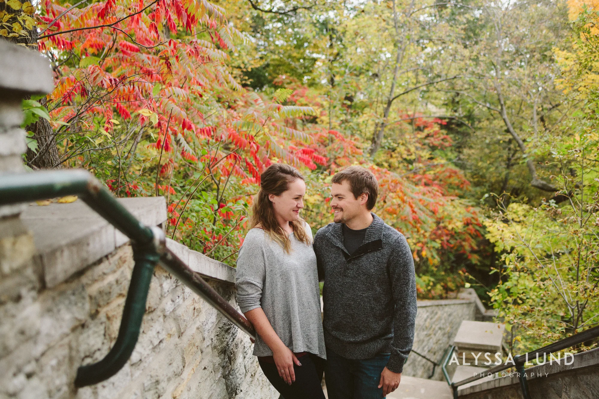 couple portraits at Minnehaha Falls-01