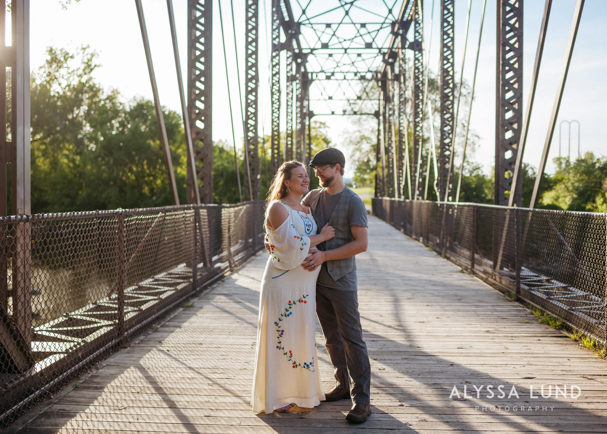 natural Minneapolis outdoor maternity session-04