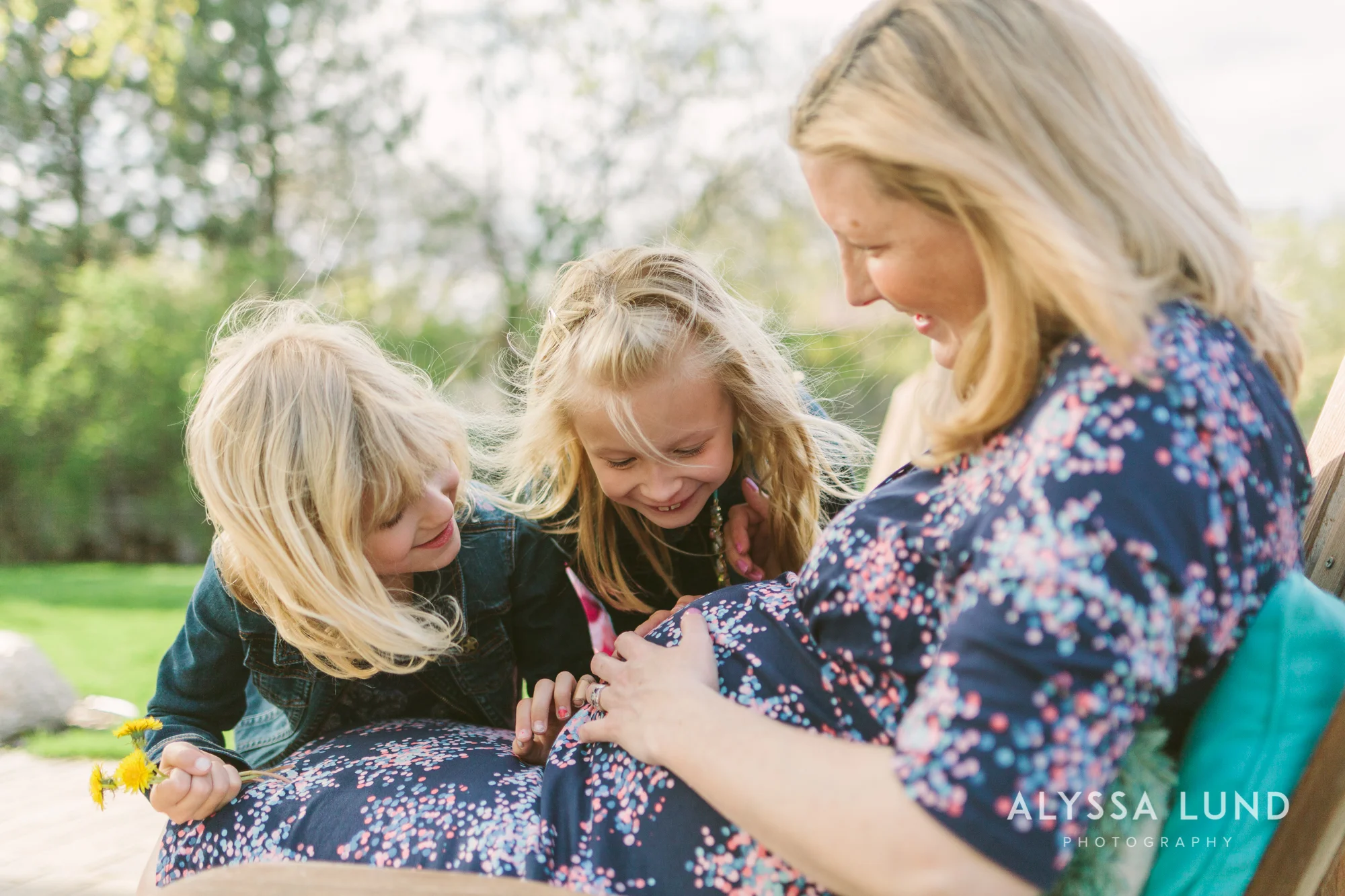 Minneapolis-outdoor-maternity-portraits-01.jpg