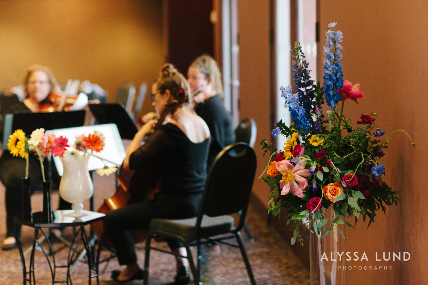 Science Museum of Minnesota Wedding by Alyssa Lund Photography-20.jpg