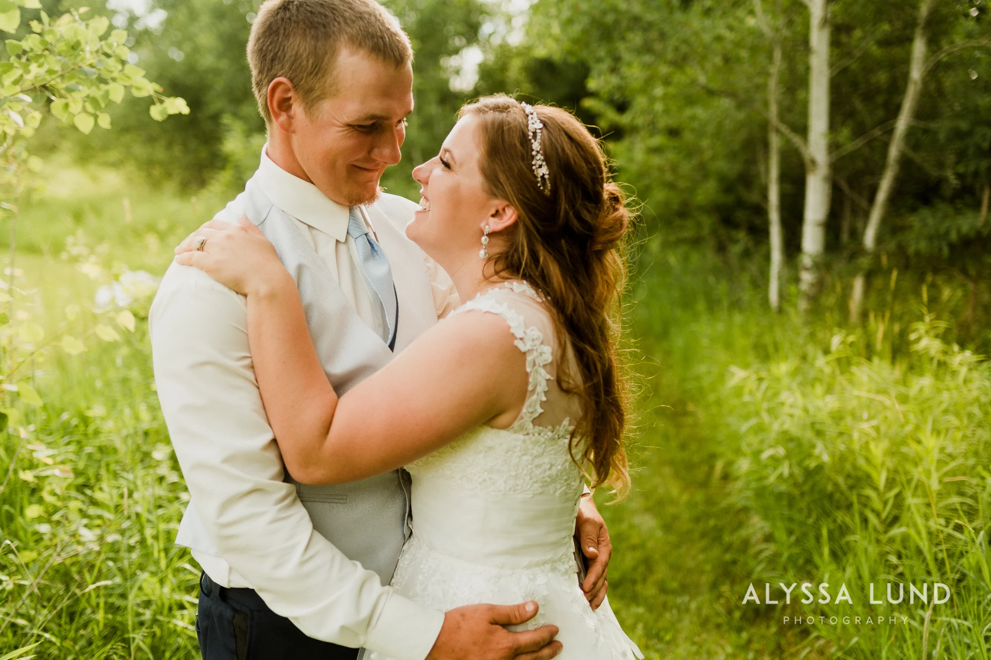 Rachel and Jake's outdoor Minnesota wedding-01.jpg