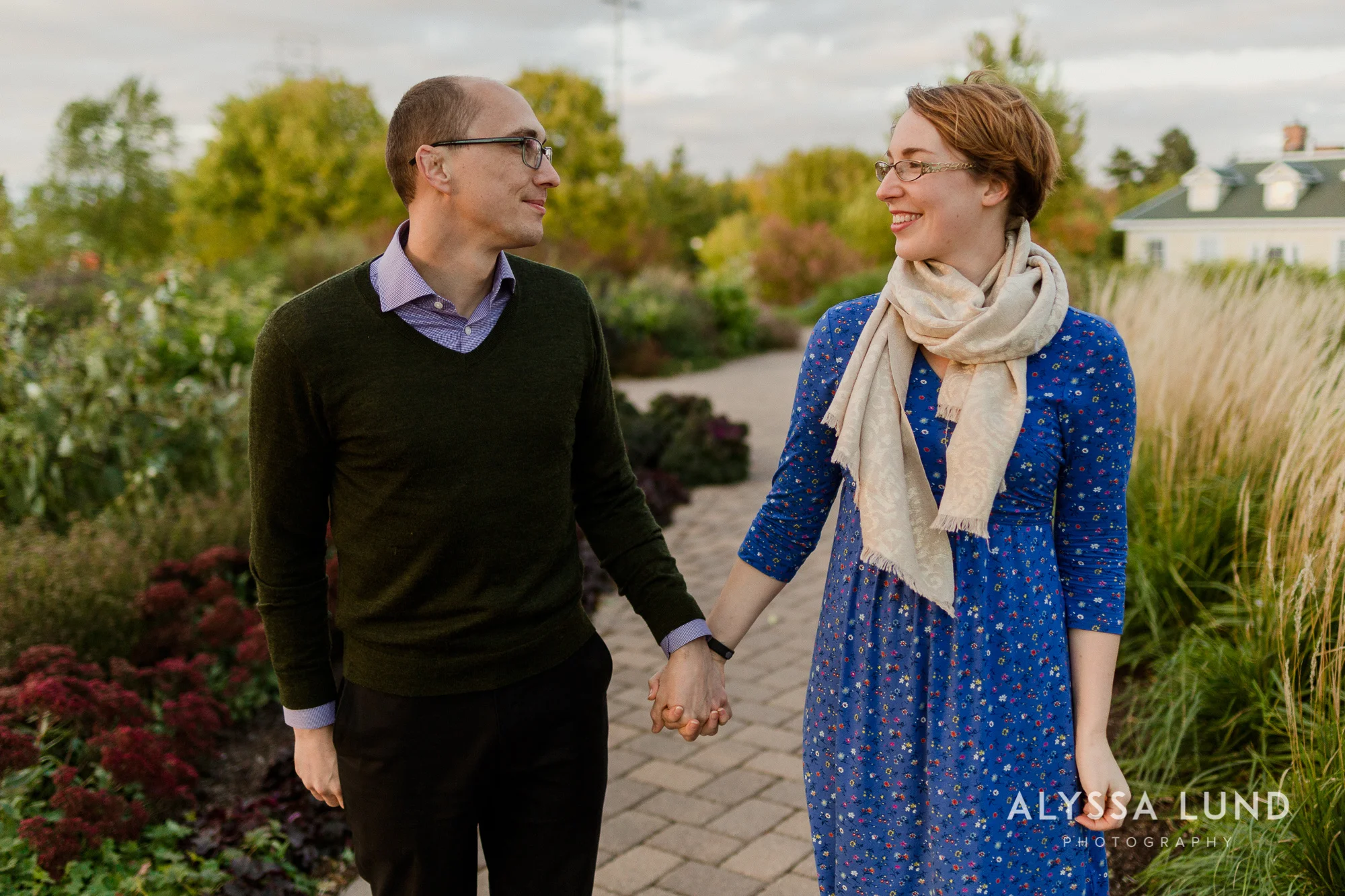 Fall couple portraits in Minneapolis-3.jpg