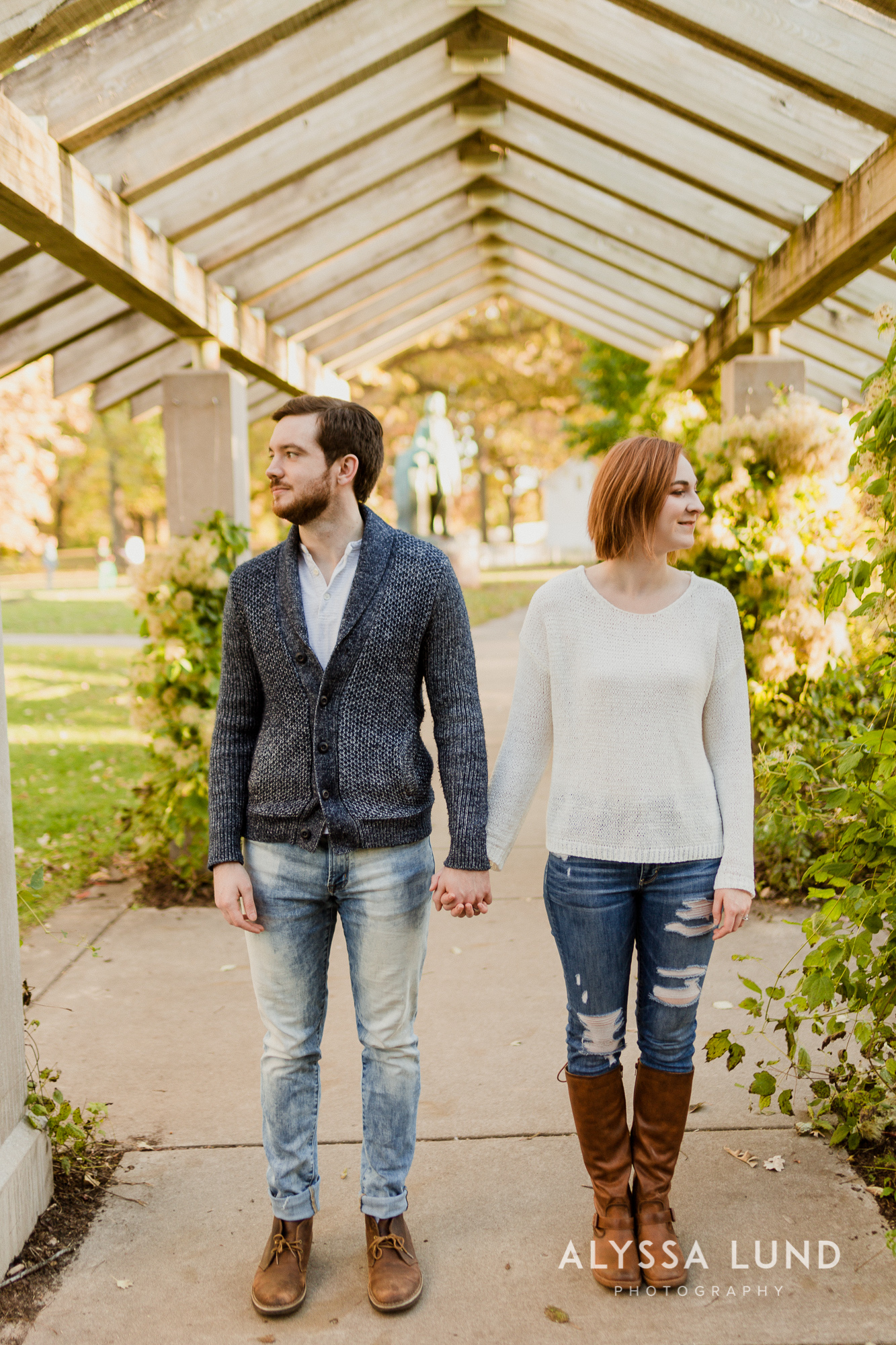 Fall couple photo ideas in Minneapolis-6.jpg