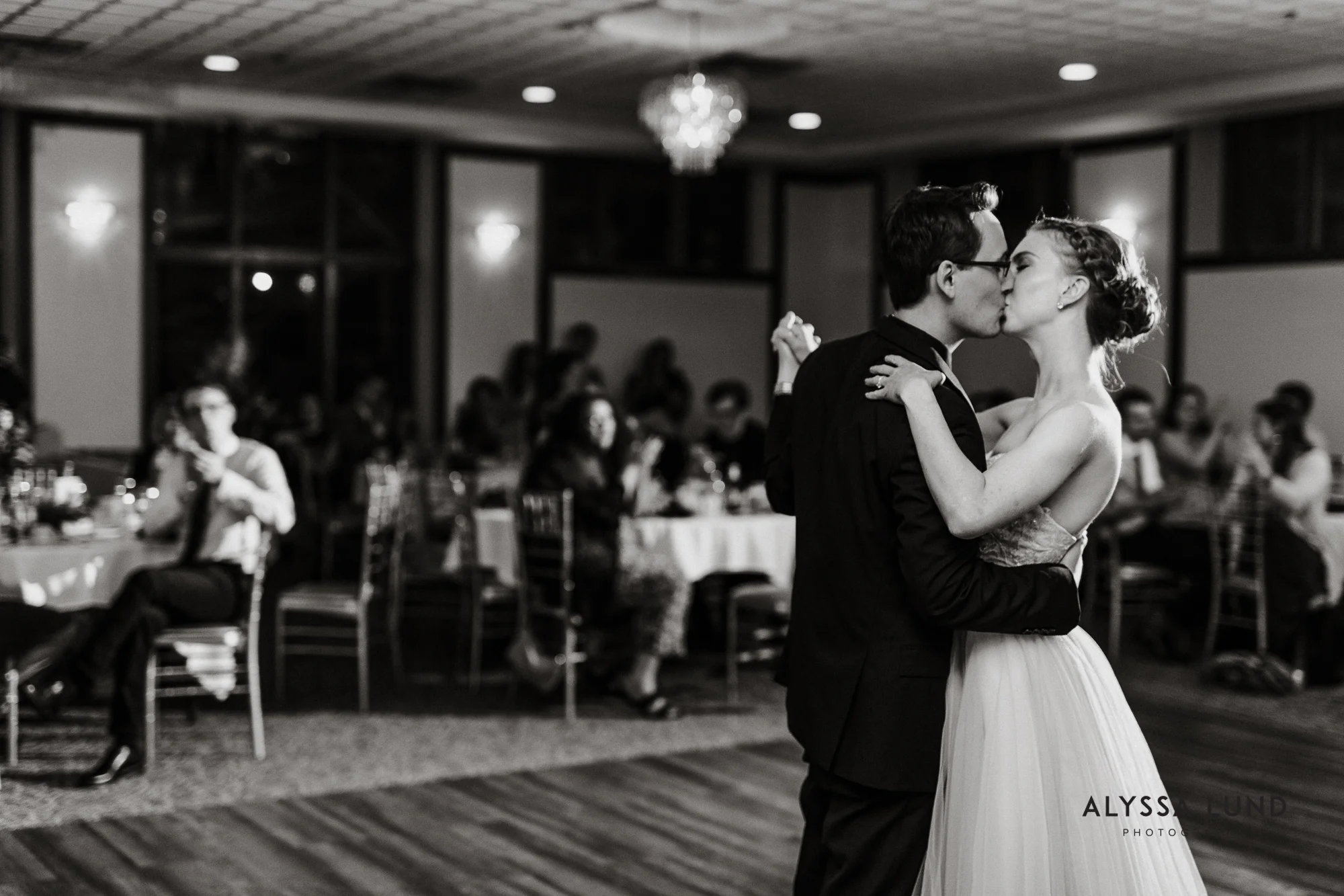 Lowell Inn Stillwater Wedding Photography-47.jpg