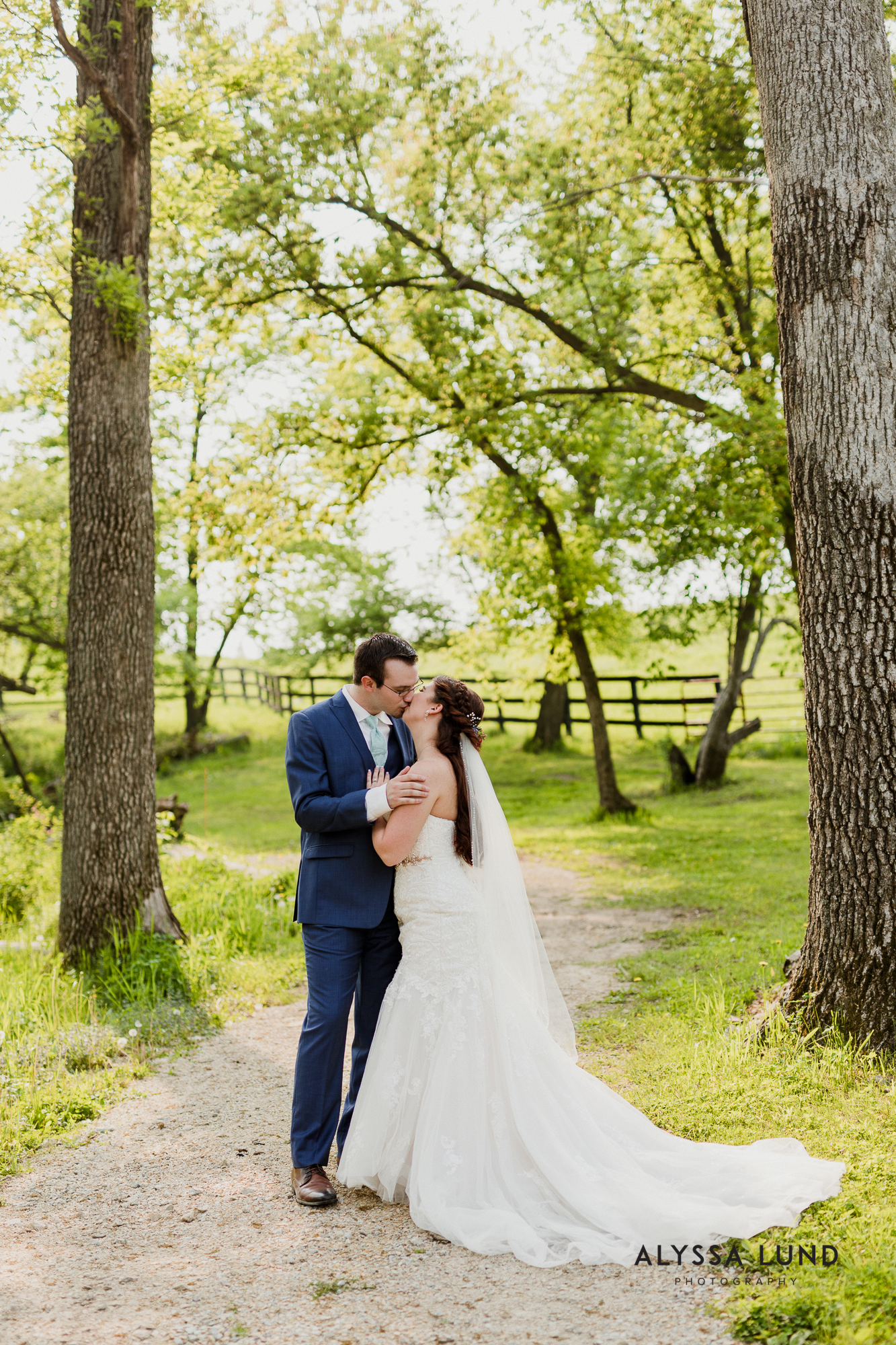 Colorful bohemian wedding photography at Golden Oak Farm-36.jpg