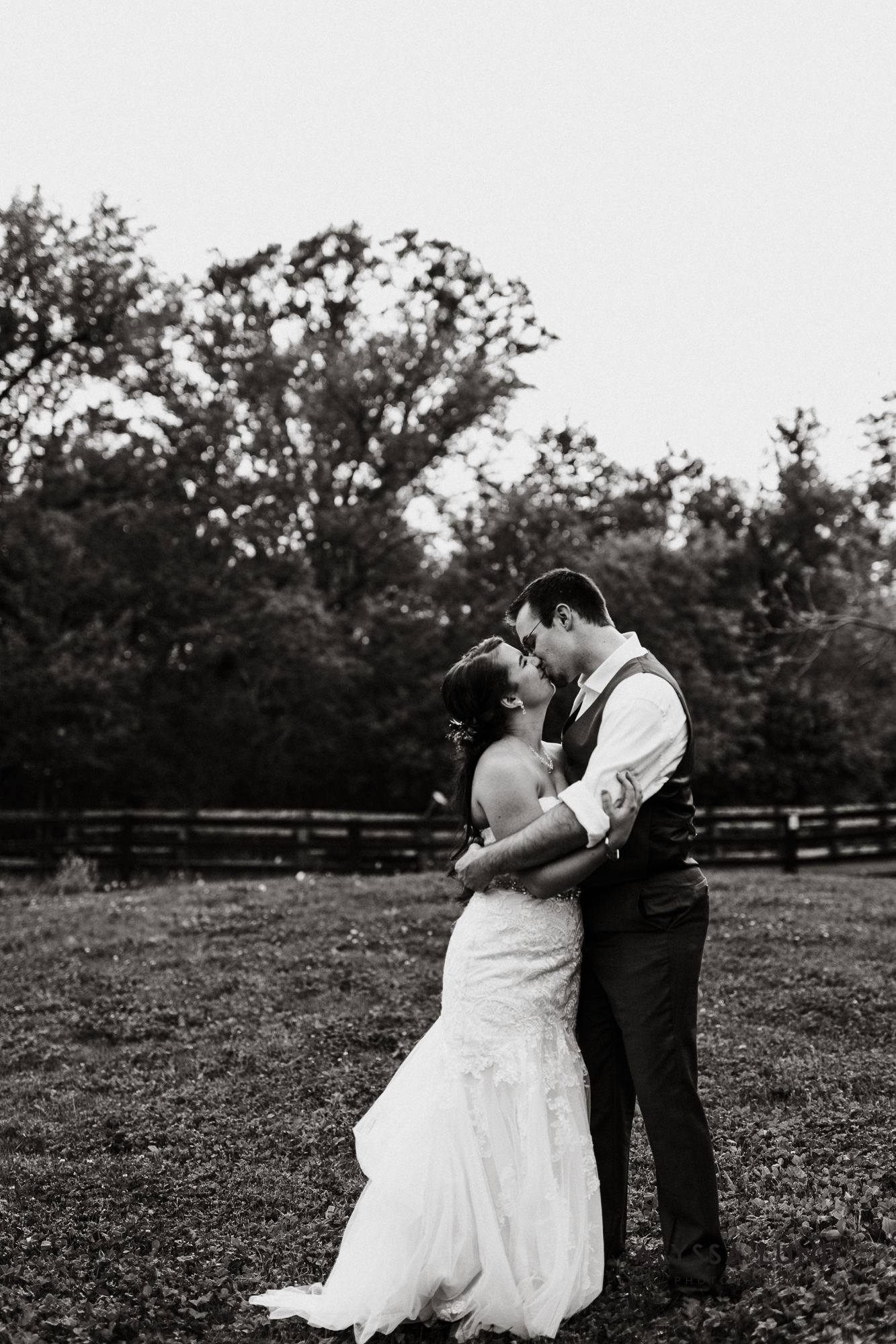 Colorful bohemian wedding photography at Golden Oak Farm-75.jpg